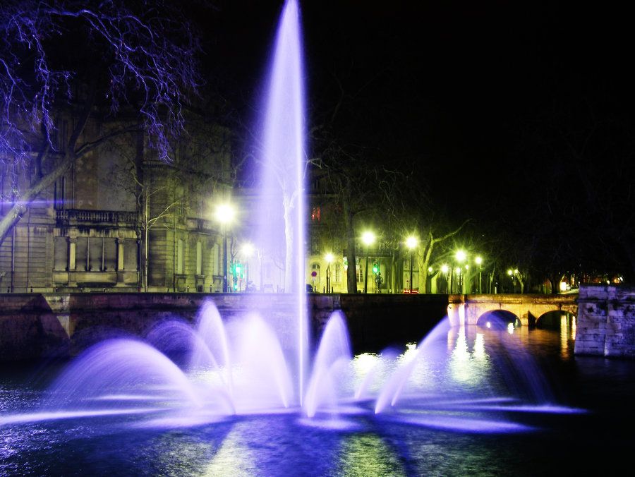 FONTAINES